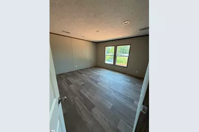 221 Helen Street, Clinton, SC 29325 - Photo 7