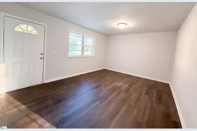 28 11th Street, Greer, SC 29651 - Photo 3