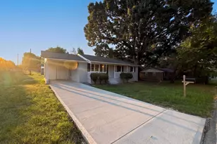 28 11th St, Greer, SC 29651 - Photo 15