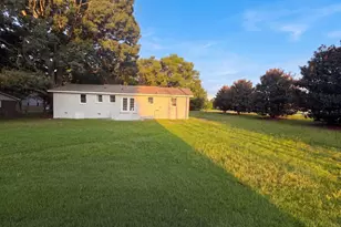 28 11th St, Greer, SC 29651 - Photo 5