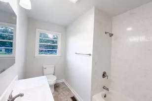 28 11th St, Greer, SC 29651 - Photo 11