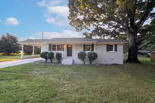 28 11th St, Greer, SC 29651 - Photo 1