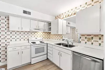 925 Cleveland Street #Unit 124, Greenville, SC 29601 - Photo 17