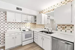 925 Cleveland St, Greenville, SC 29601 - Photo 17