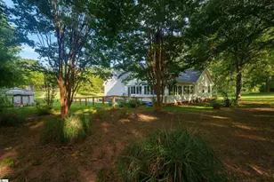 646 Gum Springs Rd, Taylors, SC 29688 - Photo 7