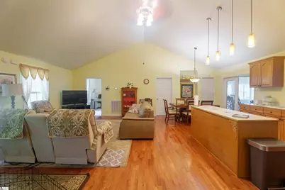 646 Gum Springs Road, Taylors, SC 29688 - Photo 9