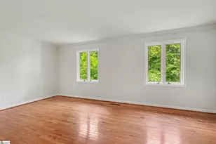 210 Lakeview Dr, Seneca, SC 29672 - Photo 5