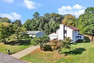 1105 Charter Oak Dr, Taylors, SC 29687 - Photo 1