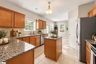111 Roberts Hill Dr, Taylors, SC 29687 - Photo 3
