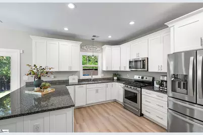 305 Pine Street, Greenville, SC 29601 - Photo 15