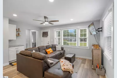 17 Cardinal Drive, Taylors, SC 29687 - Photo 9