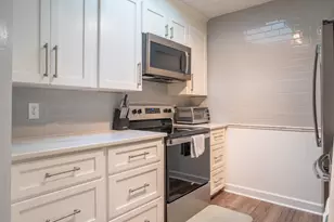 111 Oakdale Dr, Greenwood, SC 29649 - Photo 11