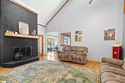 102 Chestnut Hill, Laurens, SC 29360 - Photo 9