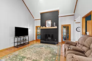 102 Chestnut Hill, Laurens, SC 29360 - Photo 3