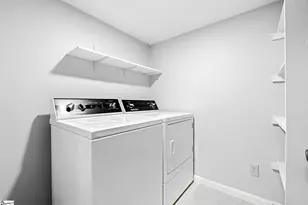 209 E Kenilworth Dr, Greenville, SC 29615 - Photo 41