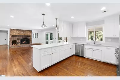 209 E Kenilworth Drive, Greenville, SC 29615 - Photo 15
