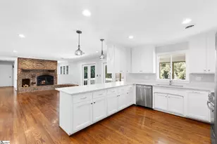 209 E Kenilworth Dr, Greenville, SC 29615 - Photo 15
