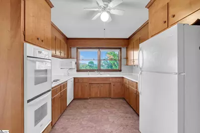 609 Pelham Road, Greenville, SC 29615 - Photo 17