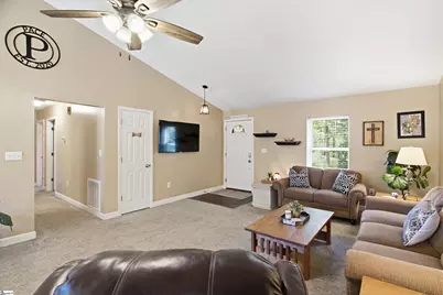 216 Helen Street, Simpsonville, SC 28681 - Photo 9