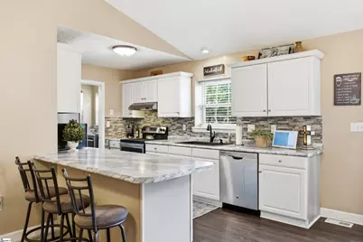216 Helen Street, Simpsonville, SC 28681 - Photo 17