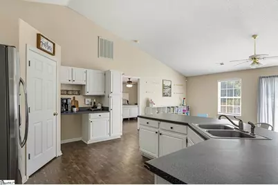 420 Lily Pond Lane, Taylors, SC 29687 - Photo 13
