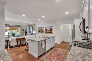 201 Brookwood Dr, Greenville, SC 29605 - Photo 9