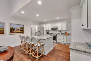 201 Brookwood Dr, Greenville, SC 29605 - Photo 11