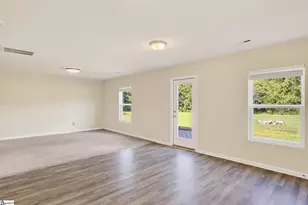 147 Bennett Dairy Rd, Spartanburg, SC 29307 - Photo 13