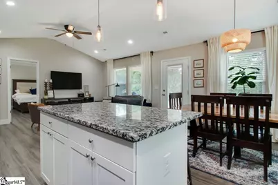 790 N Trade Avenue, Landrum, SC 29356 - Photo 9