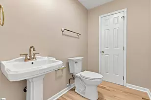 406 Stonewall Dr, Easley, SC 29642 - Photo 13