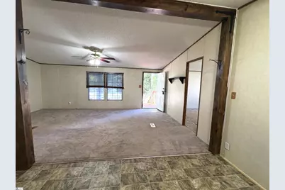 38 Raisinwood Drive, Simpsonville, SC 29681 - Photo 9