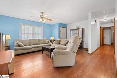 8 Cross Street, Inman, SC 29349 - Photo 5