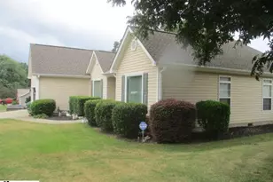 205 Fairhaven Dr, Greer, SC 29651 - Photo 5