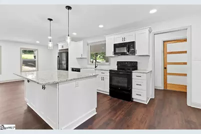 407 Beechwood Circle, Greenwood, SC 29646 - Photo 9