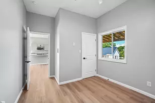 35 Henry St, Greenville, SC 29605 - Photo 27