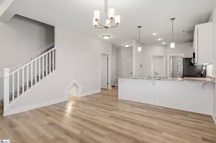 301 Hollenbeck Pl, Greenville, SC 29607 - Photo 11
