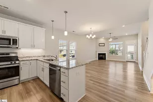 301 Hollenbeck Pl, Greenville, SC 29607 - Photo 3