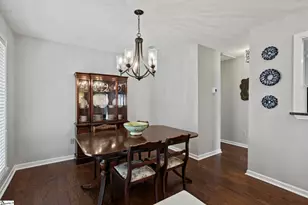 13 Forest Lake Dr, Simpsonville, SC 29681 - Photo 5