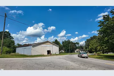 365 Conway Avenue, Laurens, SC 29360 - Photo 17