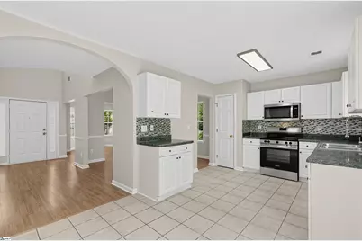 6 Stapleford Park, Greenville, SC 29607 - Photo 9