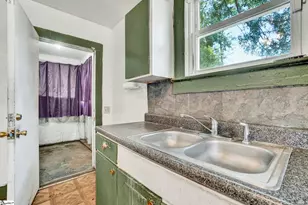 526 Perry Ave, Greenville, SC 29611 - Photo 25