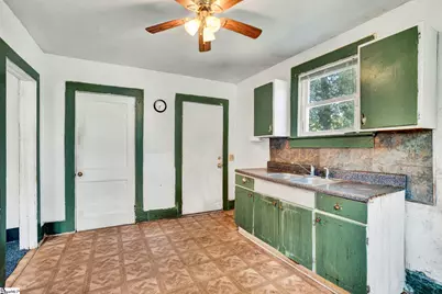 526 Perry Avenue, Greenville, SC 29611 - Photo 27