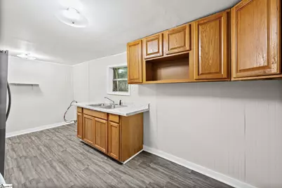 204 Hunters Court, Laurens, SC 29360 - Photo 5