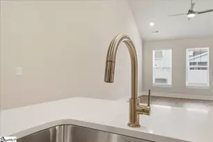 427 Crestcreek Dr, Anderson, SC 29621 - Photo 5