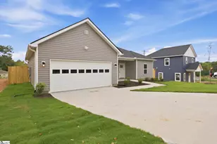 102 9th St, Greenville, SC 29611 - Photo 3