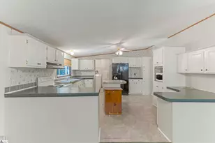 214 Chantilly Cir, Starr, SC 29684 - Photo 7