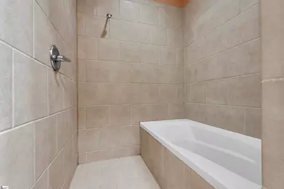 400 Mills Avenue #Unit 109, Greenville, SC 29605 - Photo 11