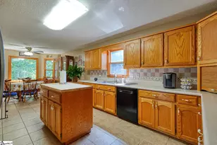 366 Shallowford Dr, Boiling Springs, SC 29316 - Photo 7