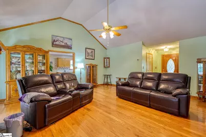 366 Shallowford Drive, Boiling Springs, SC 29316 - Photo 5