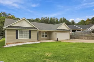 270 Chateau St, Boiling Springs, SC 29316 - Photo 3